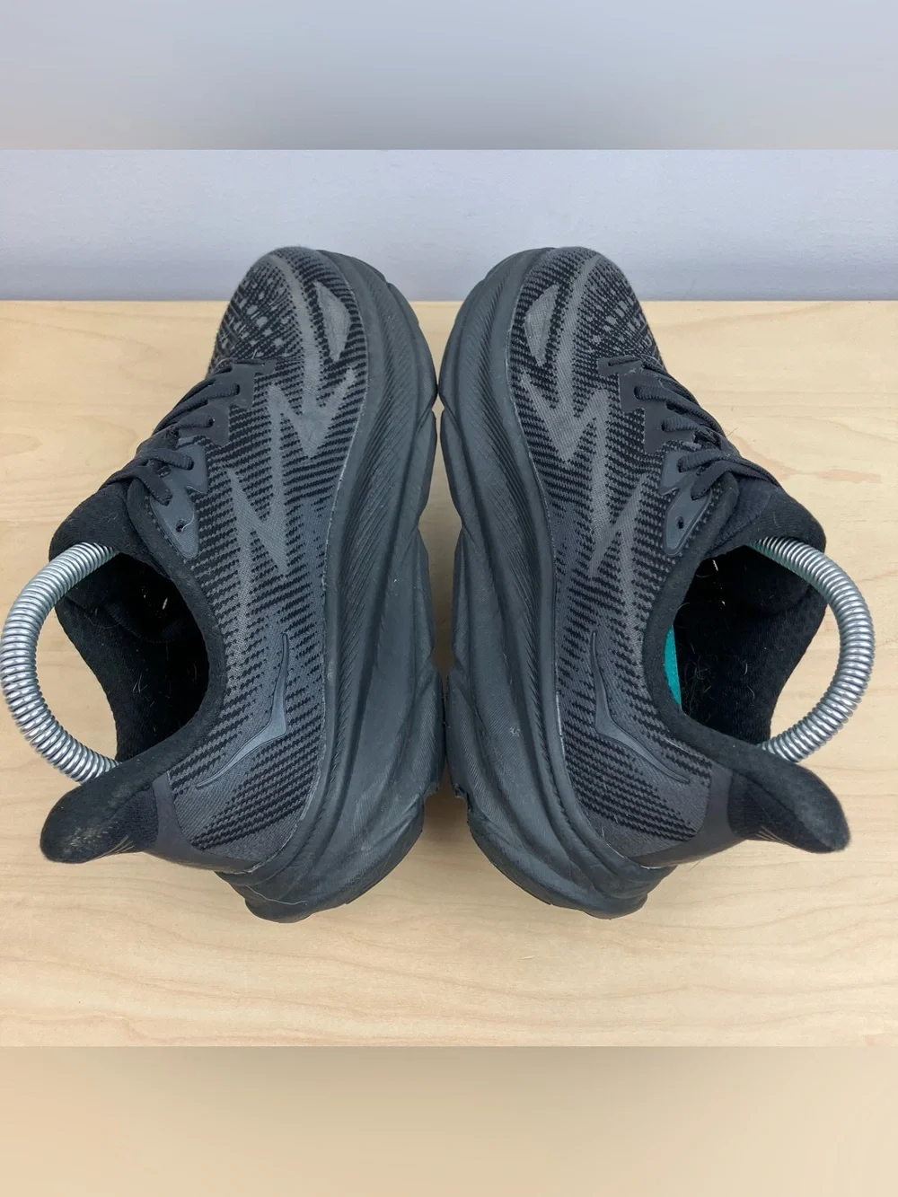 Hoka One One Women’s Size 8.0 B Clifton 9 Triple Black Athletic Running Shoes